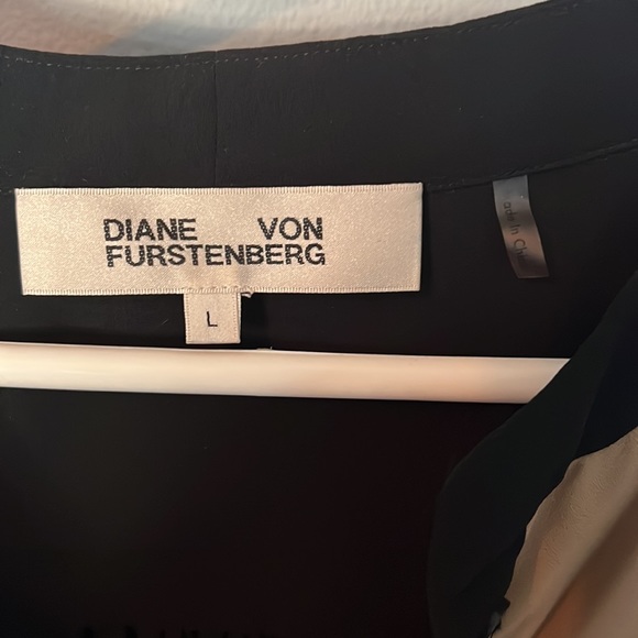 Never worn DVF Silk Top - Picture 2 of 4